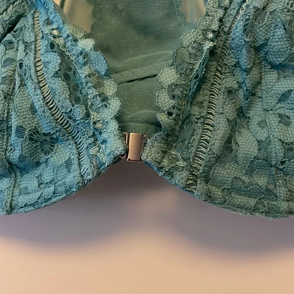 Victoria Secret Racerback Bra - Picture 2 of 4